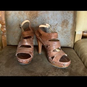 Frye Dara Slingback Platform Sandals, Size 7.5 New